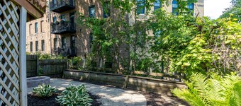 Stunning Vintage/Modern Brady St Home! Very Walkable, Deck, Fire Pit, Great Find