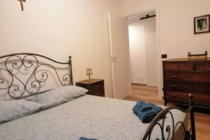 2 Schlafzimmer, Bügeleisen/Bügelbrett, Reisekinderbett, kostenloses WLAN
