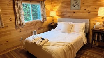 3 bedrooms, desk, free WiFi, bed sheets