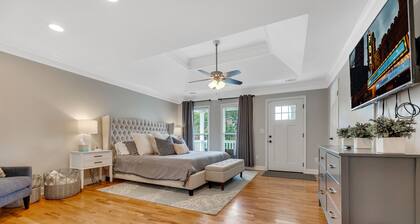 Modern Lux Farmhouse near ATL Beltline w/ Grill & Arcade Games