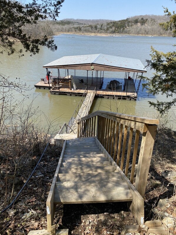 Property grounds - 1000 Ft Quiet Lakefront w/ Kayaks, Fishing, Hiking Creek, Hunting & Private Dock (Roach)