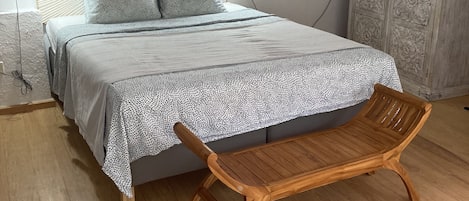 1 bedroom, free WiFi, bed sheets