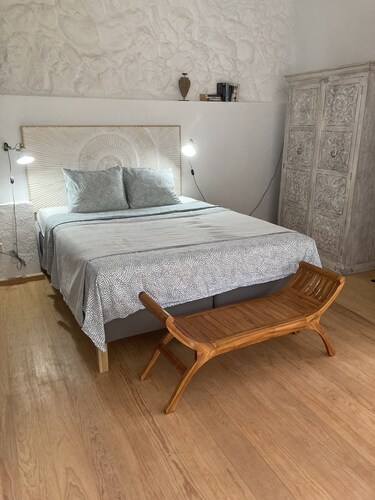 Bright, friendly apartment on an eco finca