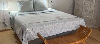 Bright, friendly apartment on an eco finca