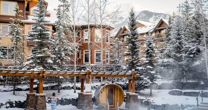 Deluxe Poolside Suite - Sleeps 8 | Resort Perks