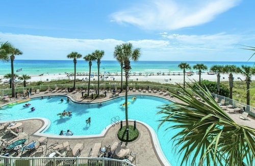 **Shore 2 Please** 3/3 Luxury Condo**5 ⭐️ Reviews**Sleeps 8