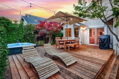 Spacious Oasis Hot Tub Backyard Garden 3BR/2BA