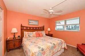 2 عدّة غرف نوم ومكواة/لوح كي وواي فاي وملاءات أسرّة