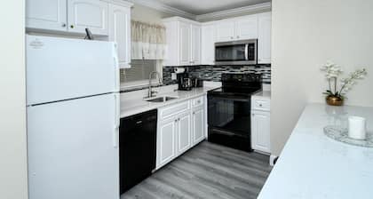 Steps from Siesta Key Beach Condo #409