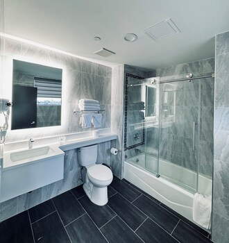 Bathroom amenities at Capital Hotel