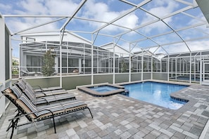 Heated pool + Hot tub - Luxurious 7 Bedroom Villa, 20 minutes from Disney! (Davenport)