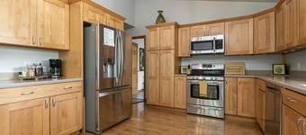 Waterfront Next to Egyptian Hills Marina and KOA!