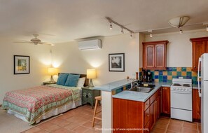 5 bedrooms, iron/ironing board, WiFi, bed sheets