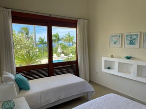 4 bedrooms, in-room safe, desk, iron/ironing board