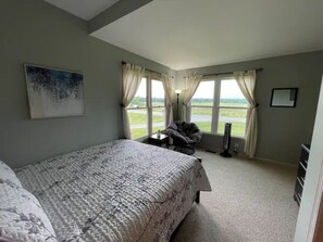 4 chambres, fer et planche à repasser, Wi-Fi gratuit, draps fournis