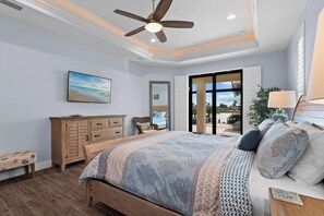 3 bedrooms, desk, iron/ironing board, free WiFi - Intervillas Florida - Villa Solaris at the Lake (Cape Coral)
