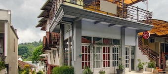 OYO 90031 Villa Papada