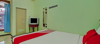 OYO 90031 Villa Papada