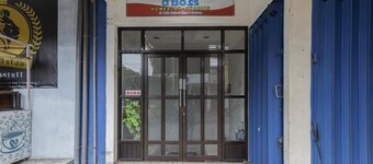 OYO 3957 Boarding House Boss