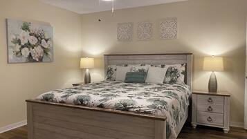 3 slaapkamers, een bureau, een strijkplank/strijkijzer, gratis wifi