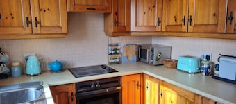 Sea to Summit Cottage with panoramic view