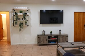 Interior - The Desert Rose Retreat (Fort Lauderdale)