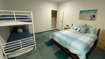 3 bedrooms, bed sheets