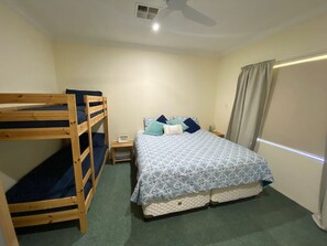 3 makuuhuonetta, vuodevaatteet