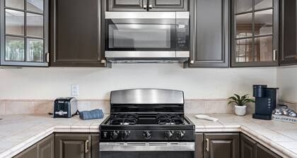 Fully Remodeled, Clean and Cozy, with FREE POOL/SPA HEATING.