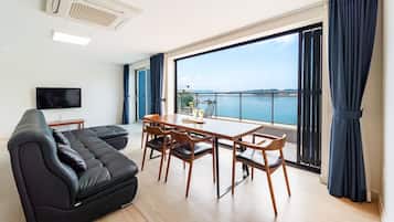 Grand Room, Ocean View | 1 bedroom, free WiFi