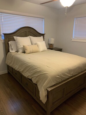 4 Schlafzimmer, Bügeleisen/Bügelbrett, WLAN, Bettwäsche