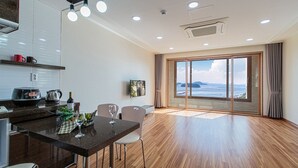 Unclassified image, 5 of 10, button - Resort Sea & View (Tongyeong)