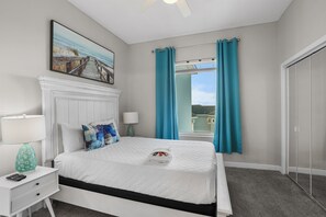 3 bedrooms, iron/ironing board, travel crib, free WiFi - St Lucia-3BR, ocean views, free golf and more (Miramar Beach)