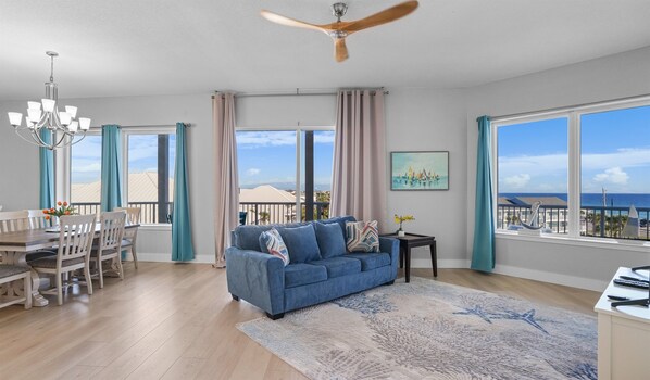 Smart TV - St Lucia-3BR, ocean views, free golf and more (Miramar Beach)