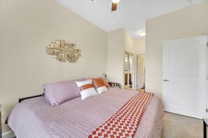 1 chambre, fer et planche à repasser, Wi-Fi, draps fournis