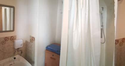Flat Apsley 3 Sleeps 4 Near Beach