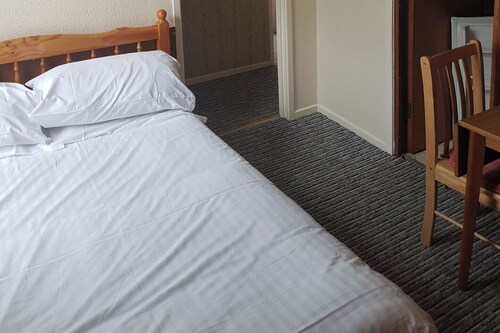 Flat Apsley 3 Sleeps 4 Near Beach