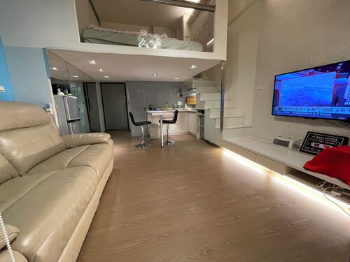 Lovely Apartment with City View(5mins to MRT)