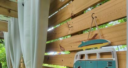 Bout Time Cottage With Hot Tub