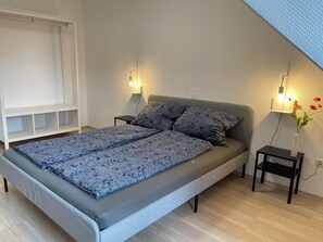 2 chambres, fer et planche à repasser, Wi-Fi gratuit, draps fournis
