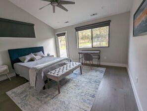 3 slaapkamers, een bureau, wifi, beddengoed