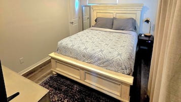 1 bedroom, desk, iron/ironing board, free WiFi