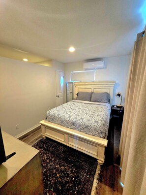 1 habitación, escritorio, tabla de planchar con plancha y wifi gratis 