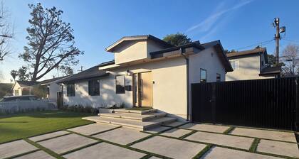Sherman Oaks Cozy Guest House