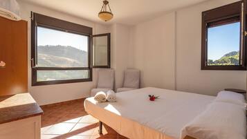 6 Schlafzimmer, Bügeleisen/Bügelbrett, kostenloses WLAN, Bettwäsche