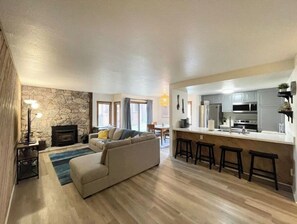 Smart TV, fireplace, DVD player