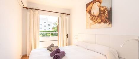 3 sovrum, strykjärn/strykbräda, gratis wi-fi och sängkläder