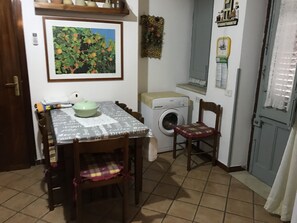 Ruokailu