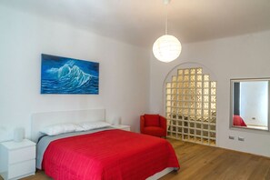 2 bedrooms, WiFi, bed sheets - Hadithi Trieste, between Le Rive and Piazza Unità (Trieste)