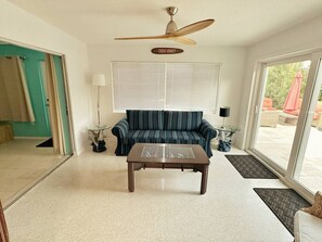 Smart-TV, fotballspill og bøker